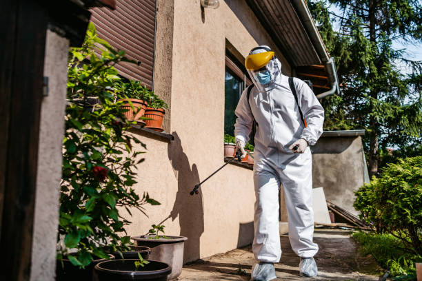 Best Wildlife Control Services  in Lannon, WI